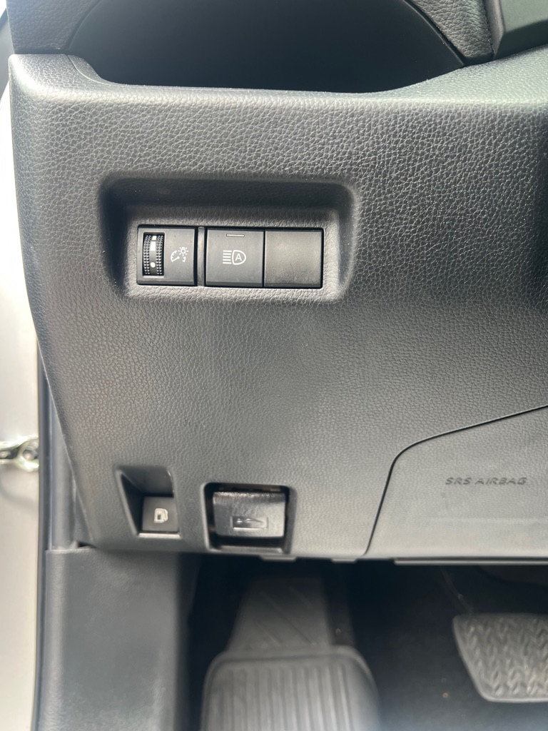 Photo 30 of this TOYOTA RAV4