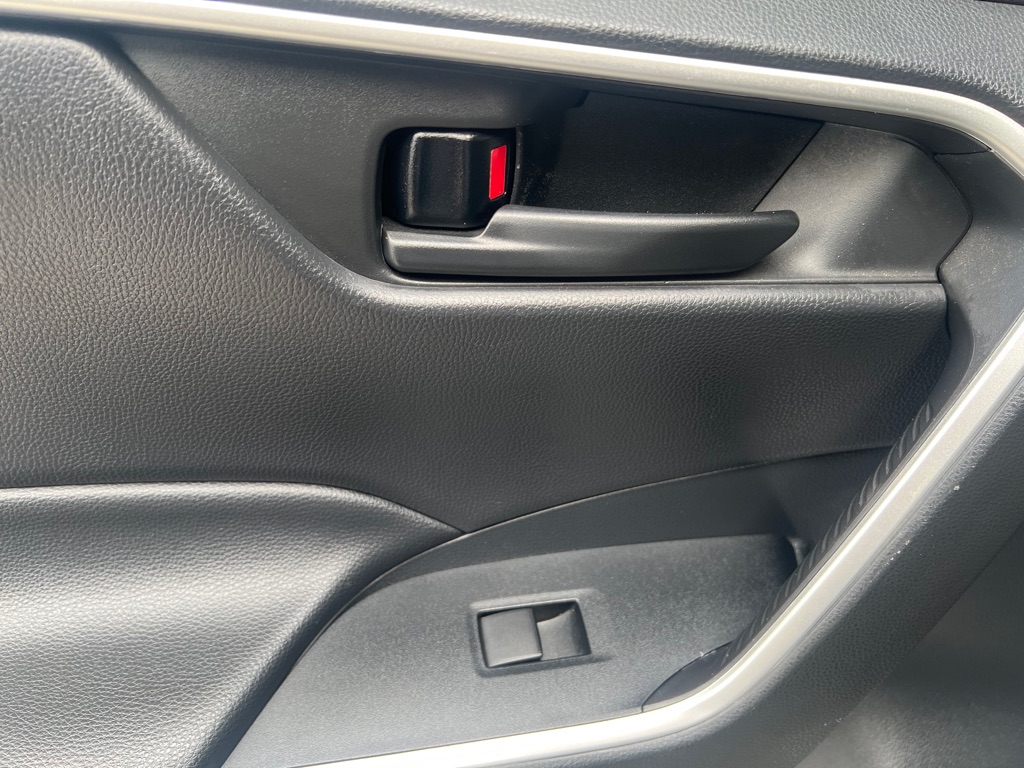Photo 20 of this TOYOTA RAV4