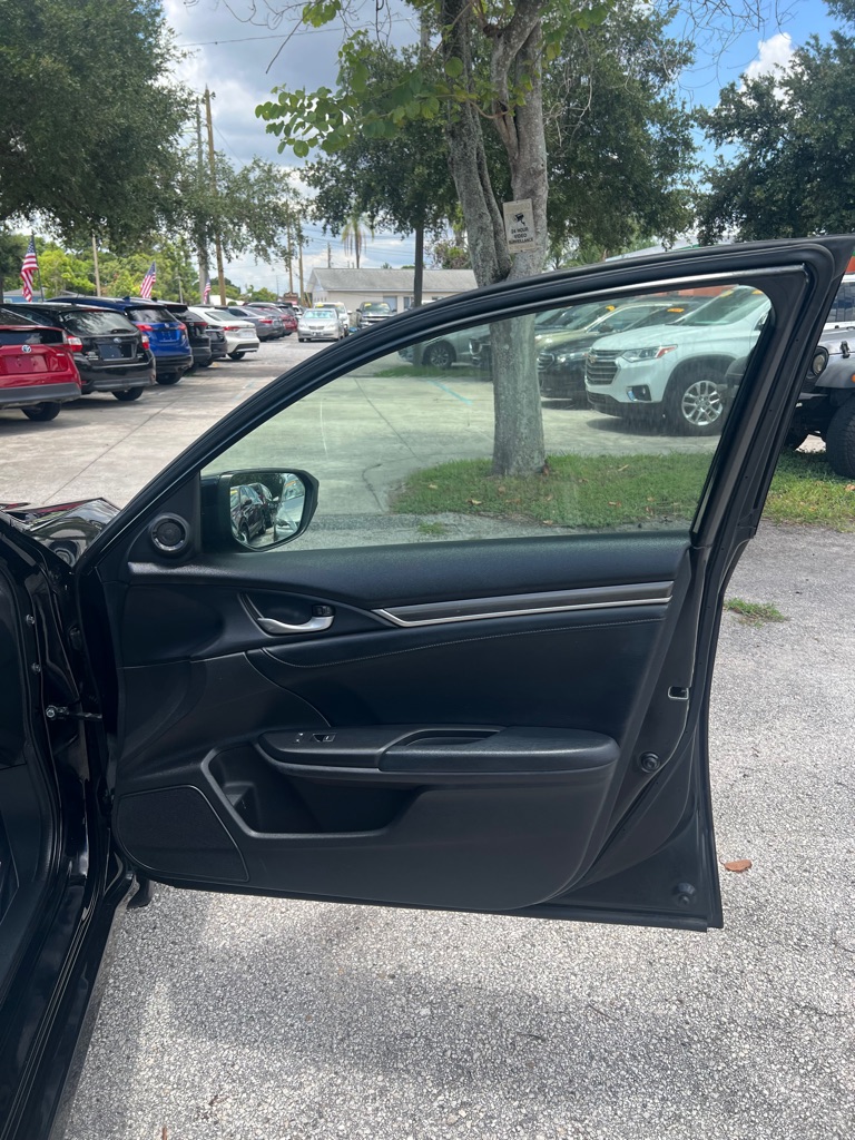 Photo 12 of this HONDA CIVIC