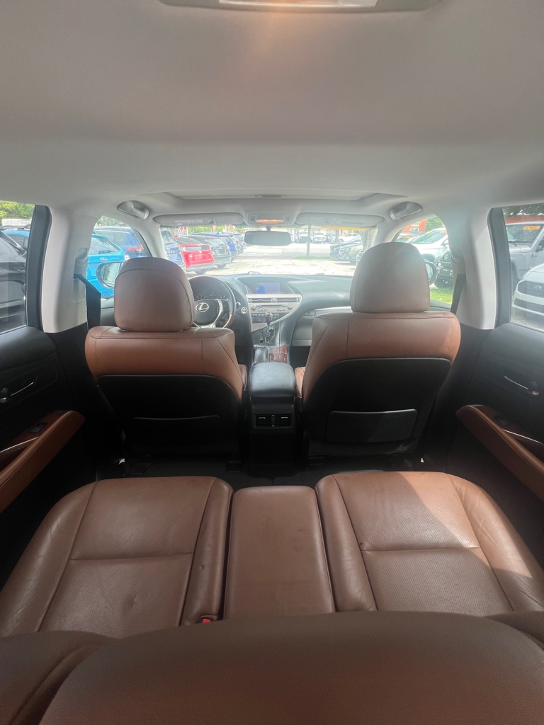 Photo 10 of this LEXUS RX