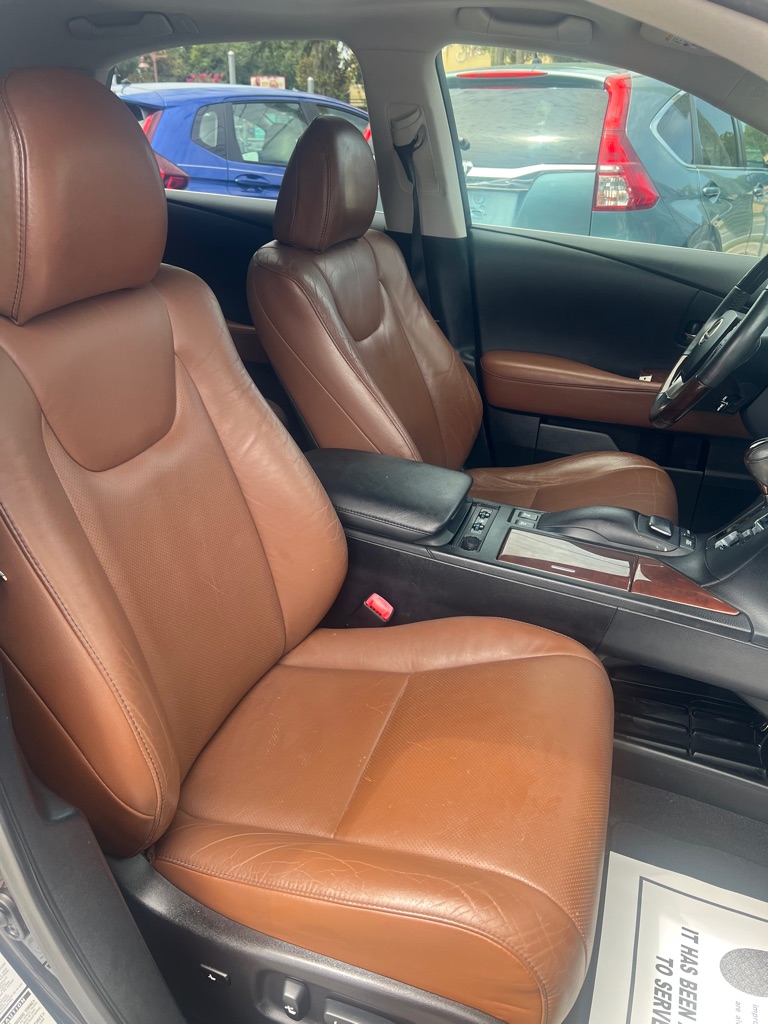 Photo 15 of this LEXUS RX