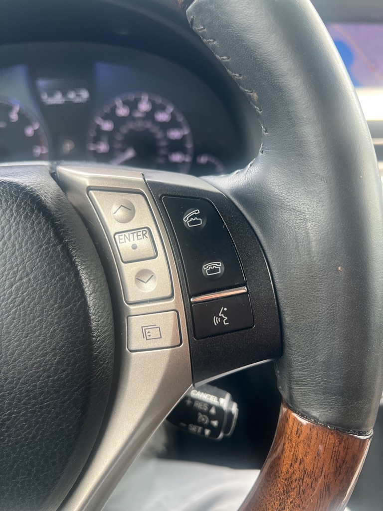 Photo 30 of this LEXUS RX