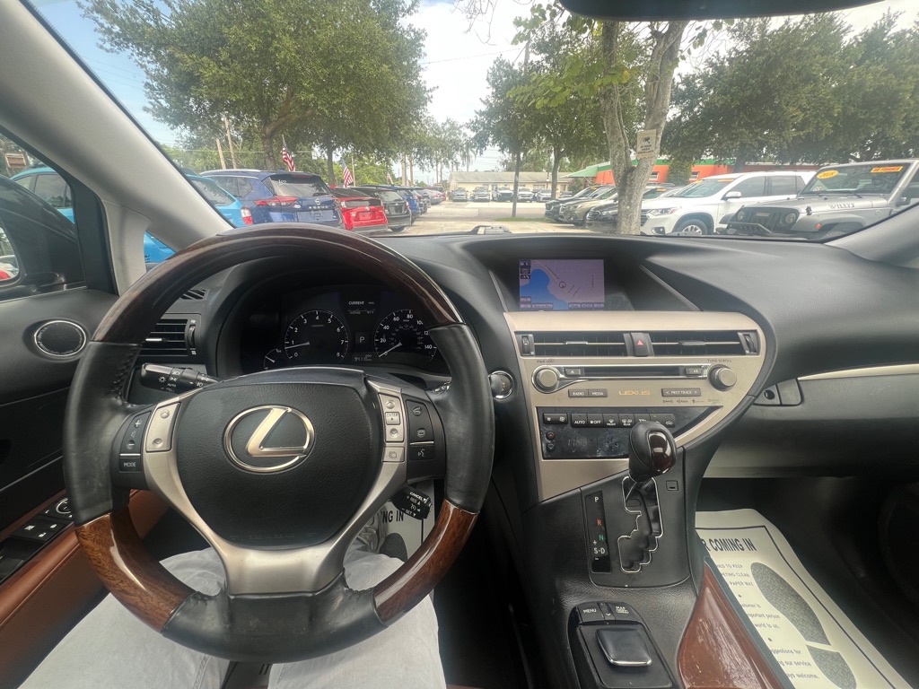 Photo 35 of this LEXUS RX