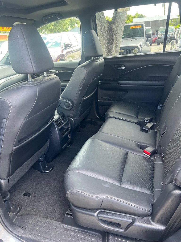 Photo 19 of this HONDA PASSPORT