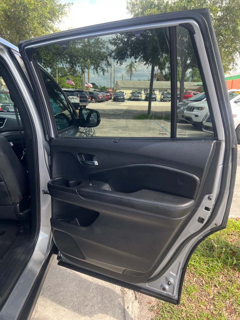 Photo 18 of this HONDA PASSPORT