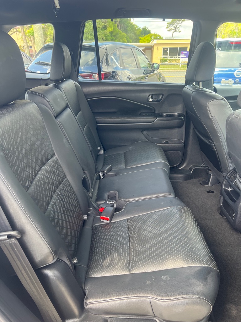 Photo 17 of this HONDA PASSPORT