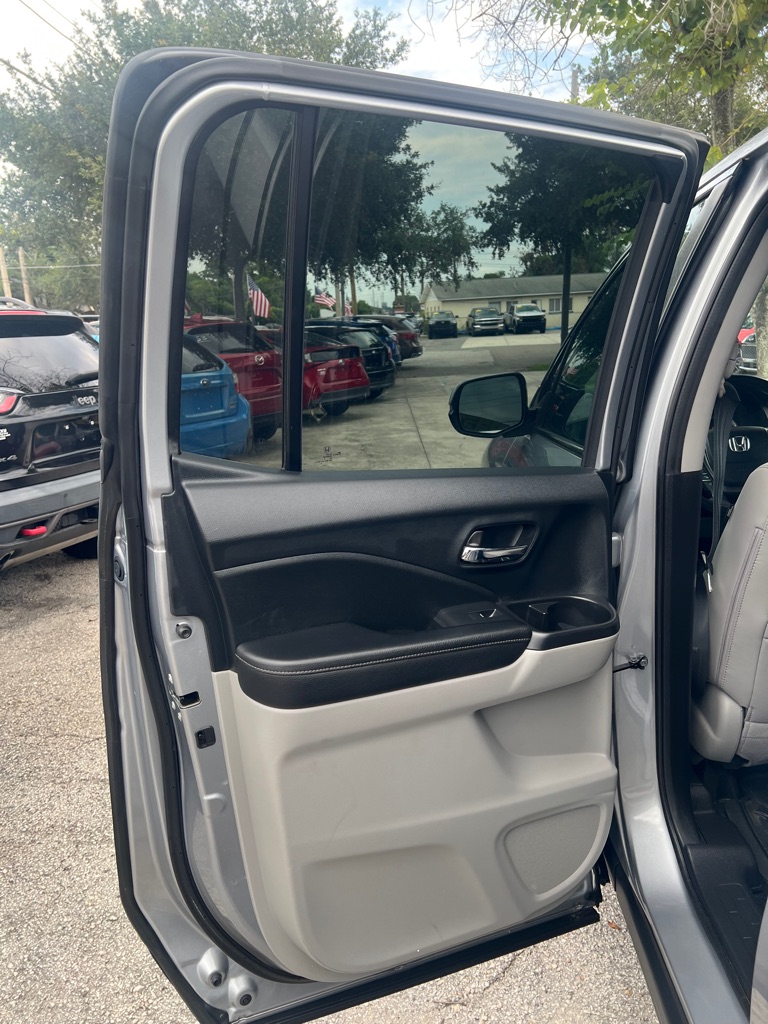 Photo 15 of this HONDA RIDGELINE