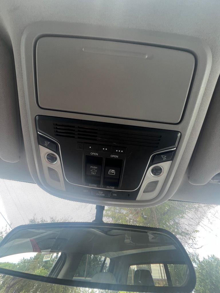 Photo 29 of this HONDA RIDGELINE