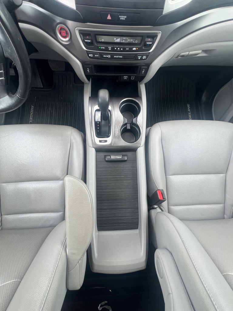 Photo 20 of this HONDA RIDGELINE