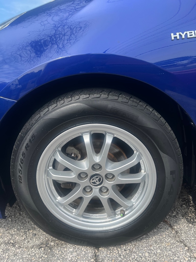 Photo 29 of this TOYOTA PRIUS