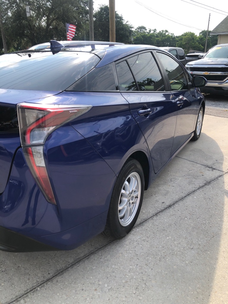 Photo 19 of this TOYOTA PRIUS