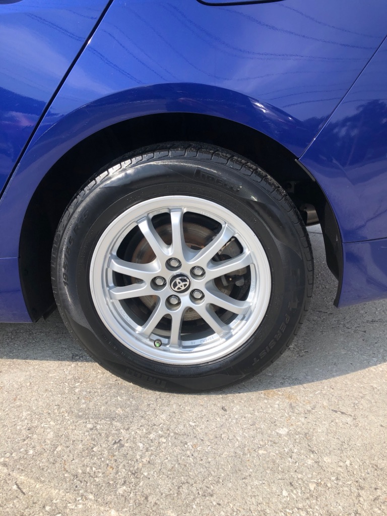 Photo 5 of this TOYOTA PRIUS
