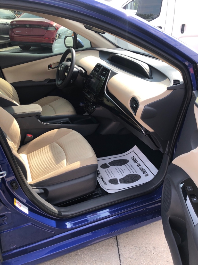 Photo 10 of this TOYOTA PRIUS