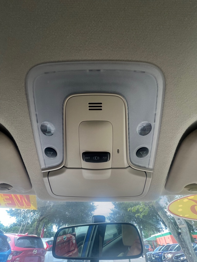 Photo 58 of this TOYOTA PRIUS