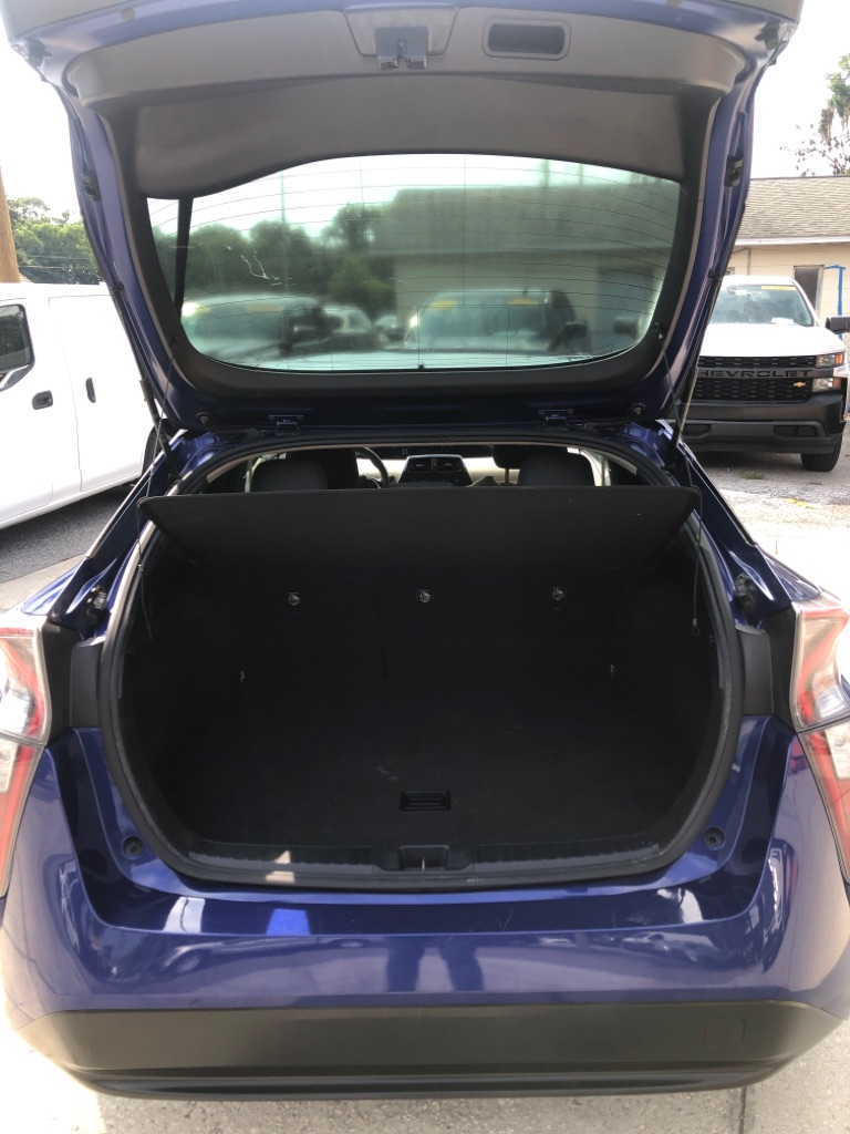Photo 8 of this TOYOTA PRIUS