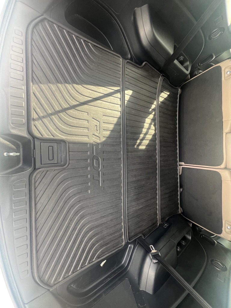 Photo 10 of this HONDA PILOT
