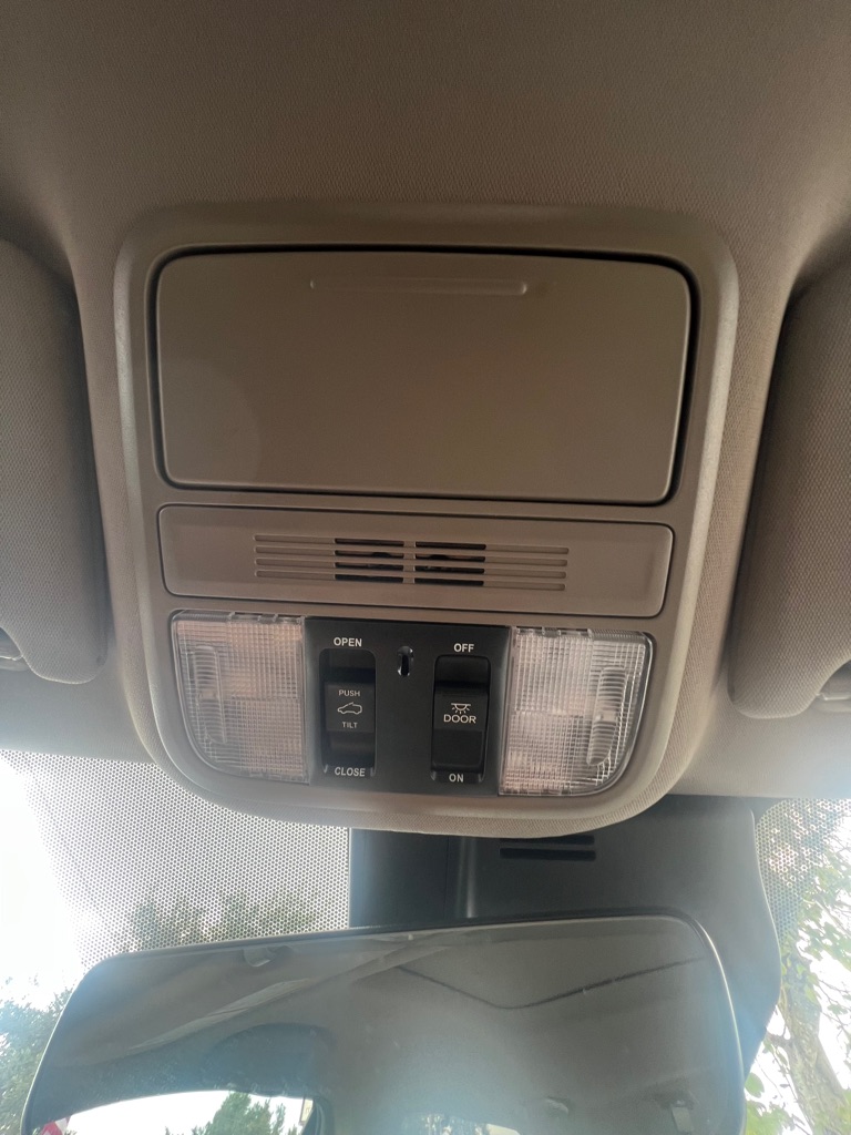 Photo 37 of this HONDA PILOT