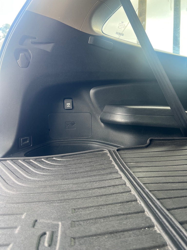 Photo 8 of this HONDA PILOT