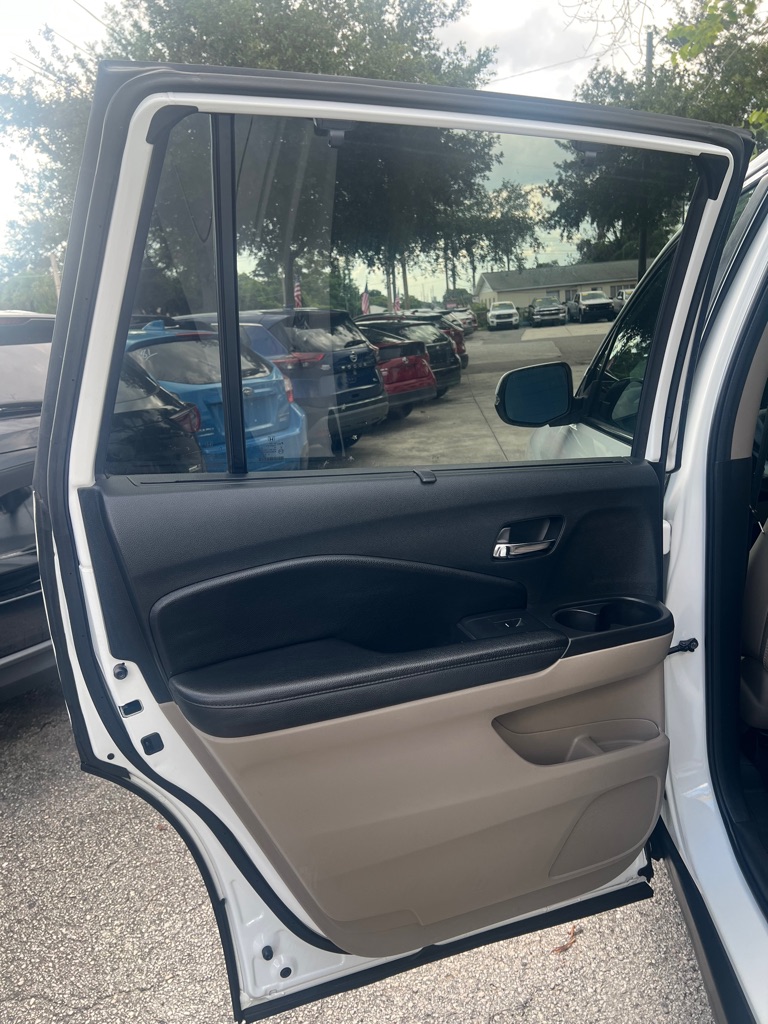 Photo 21 of this HONDA PILOT