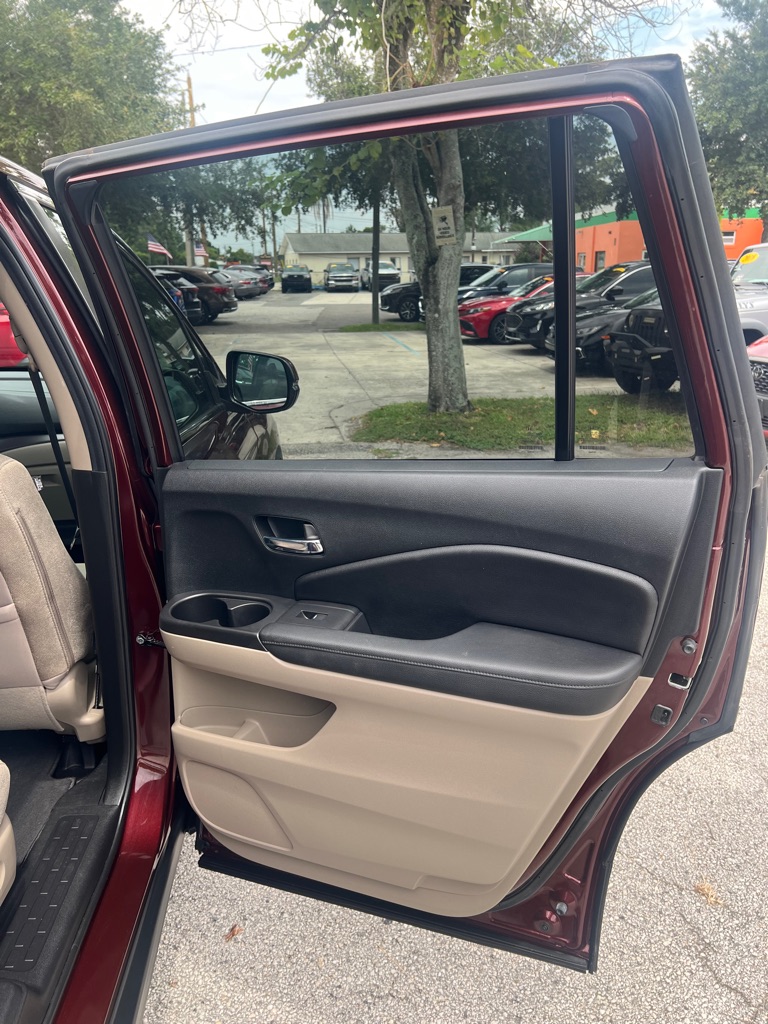 Photo 44 of this HONDA PILOT