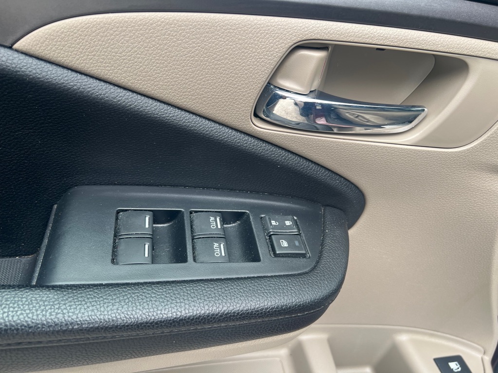 Photo 58 of this HONDA PILOT