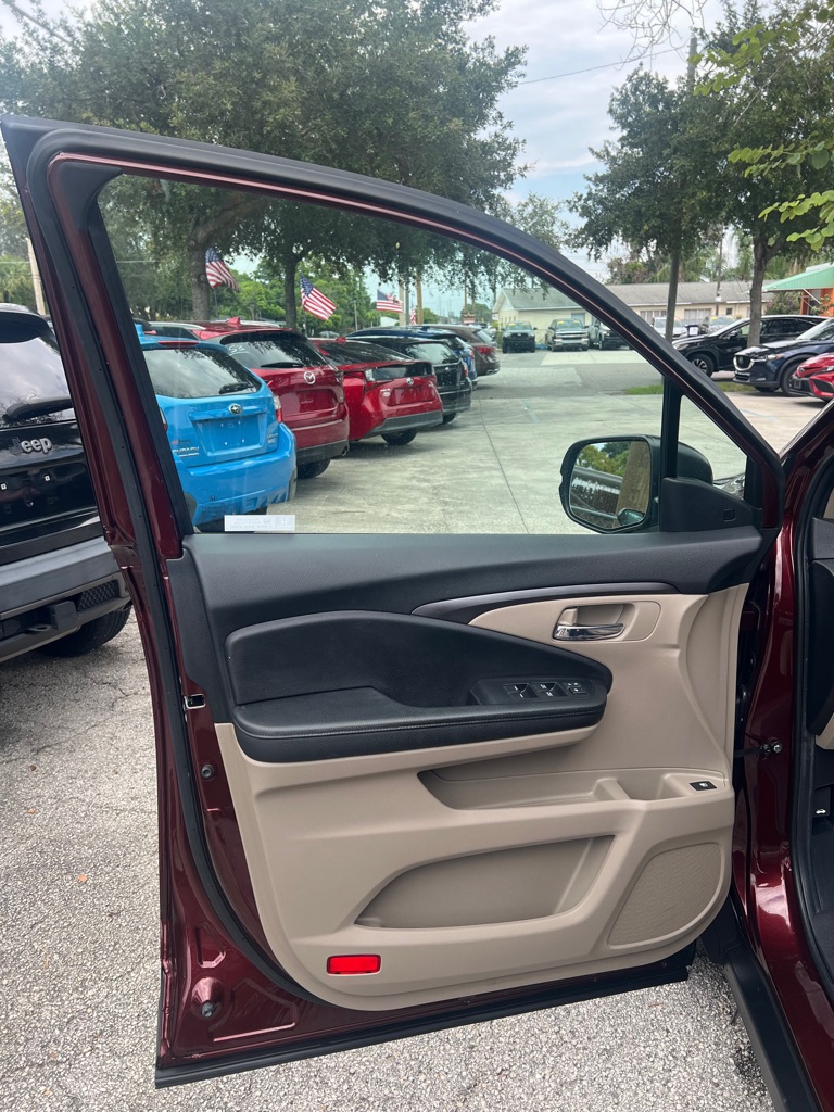 Photo 57 of this HONDA PILOT