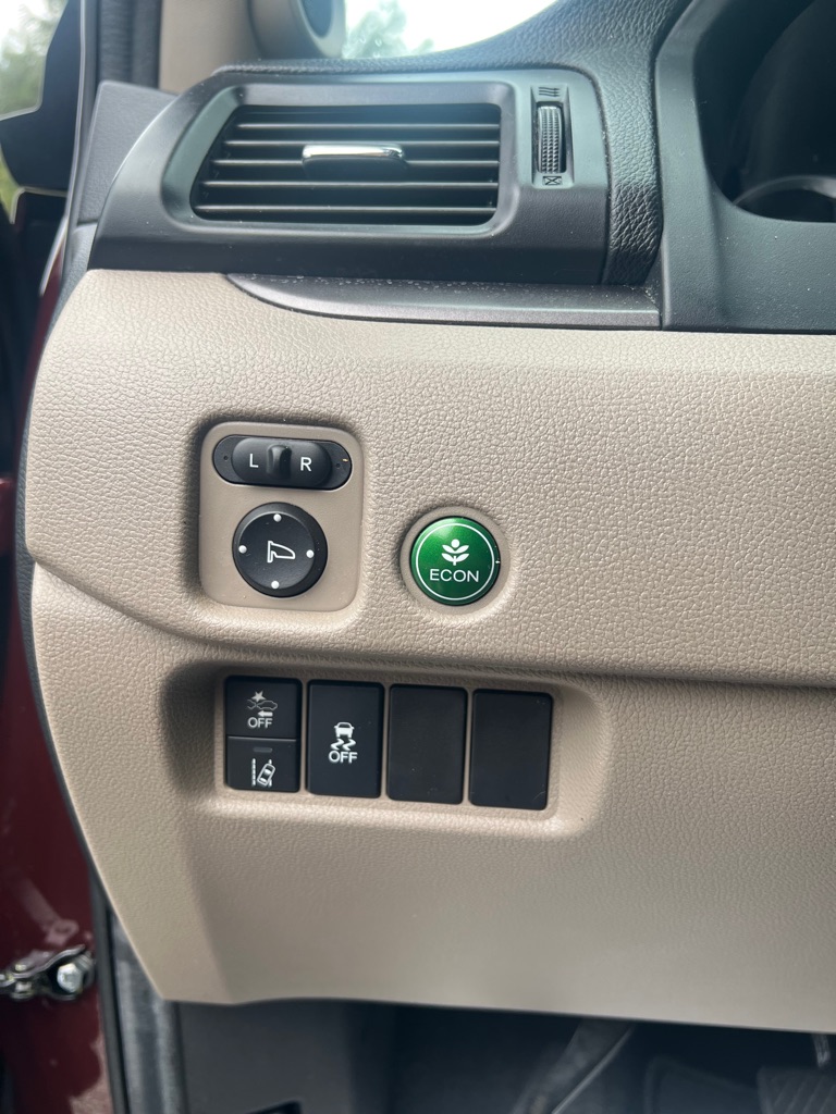 Photo 60 of this HONDA PILOT