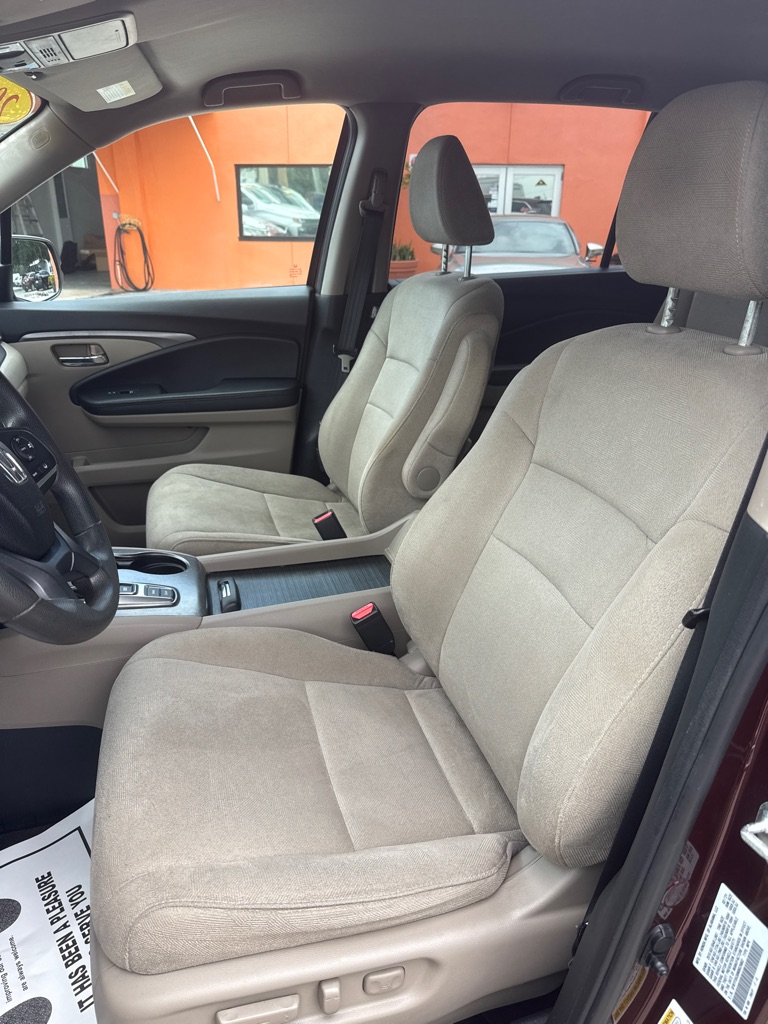 Photo 25 of this HONDA PILOT