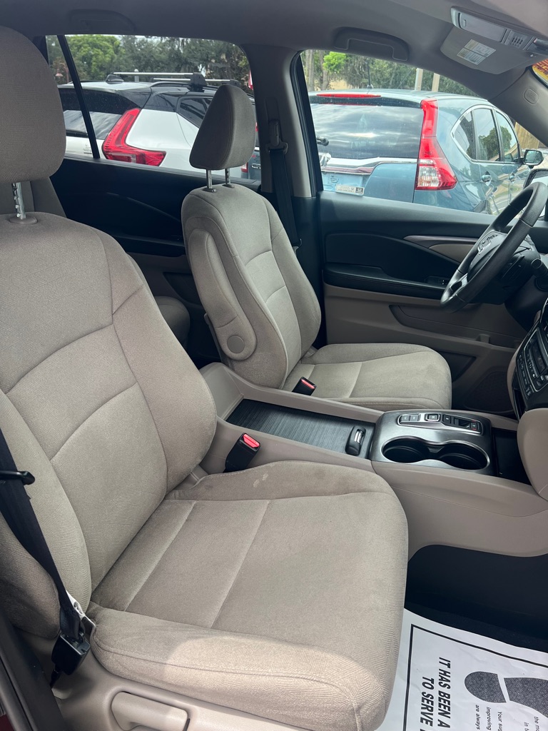 Photo 43 of this HONDA PILOT