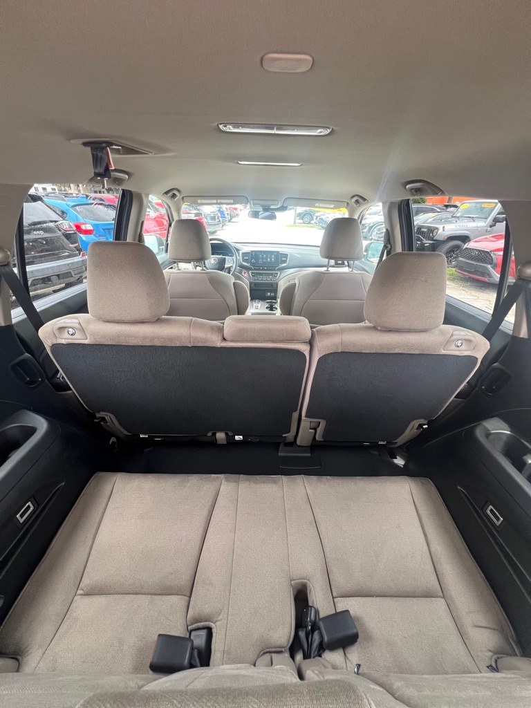 Photo 38 of this HONDA PILOT