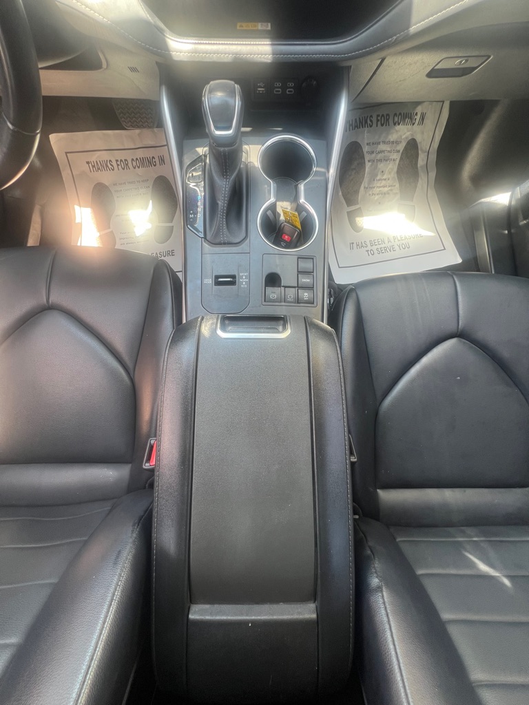 Photo 72 of this TOYOTA HIGHLANDER