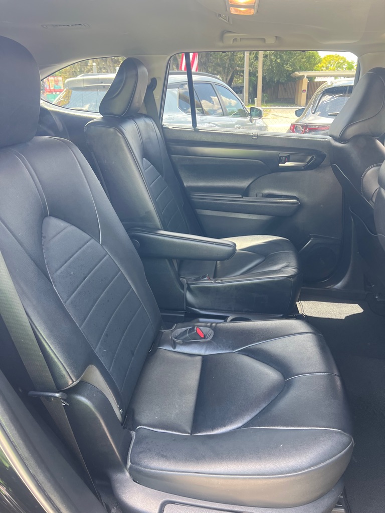 Photo 50 of this TOYOTA HIGHLANDER