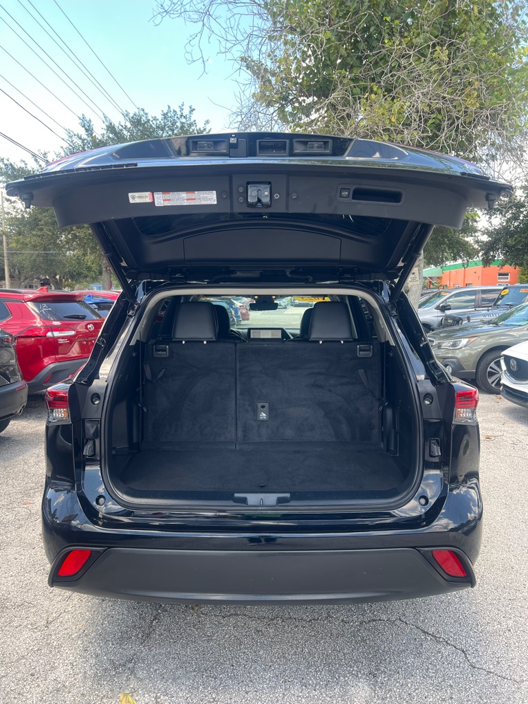 Photo 37 of this TOYOTA HIGHLANDER