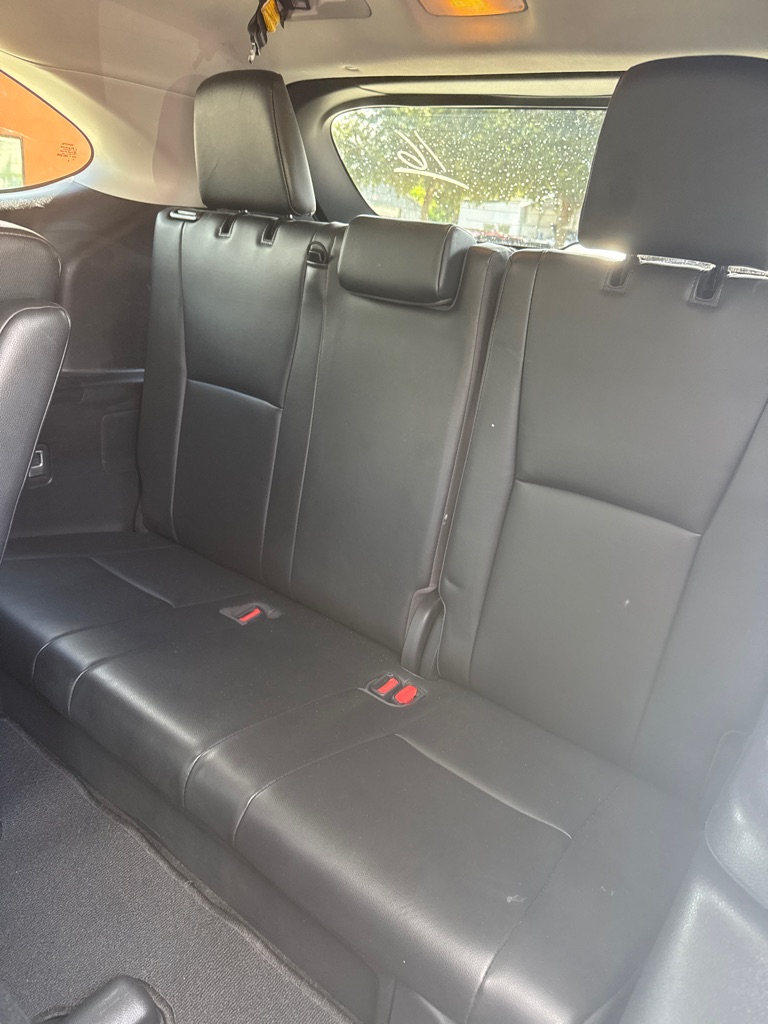 Photo 24 of this TOYOTA HIGHLANDER