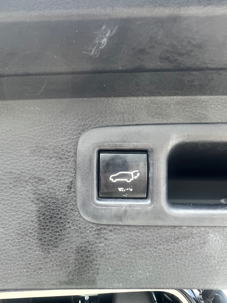 Photo 38 of this TOYOTA HIGHLANDER