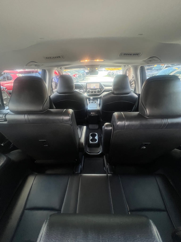 Photo 42 of this TOYOTA HIGHLANDER