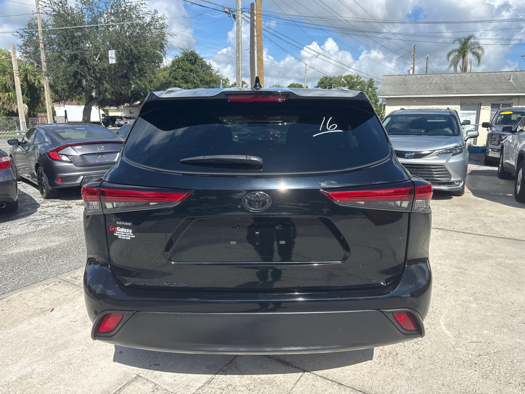 Photo 17 of this TOYOTA HIGHLANDER