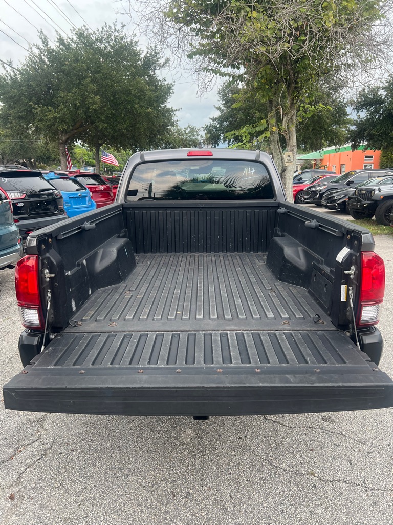Photo 31 of this TOYOTA TACOMA
