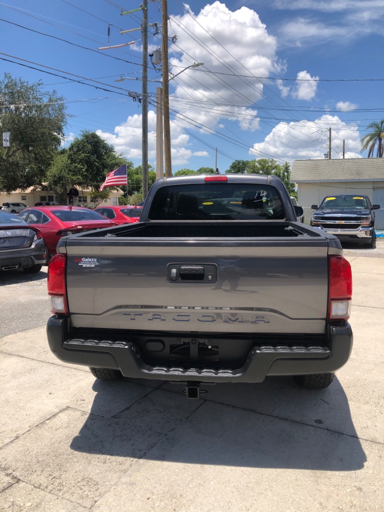 Photo 4 of this TOYOTA TACOMA