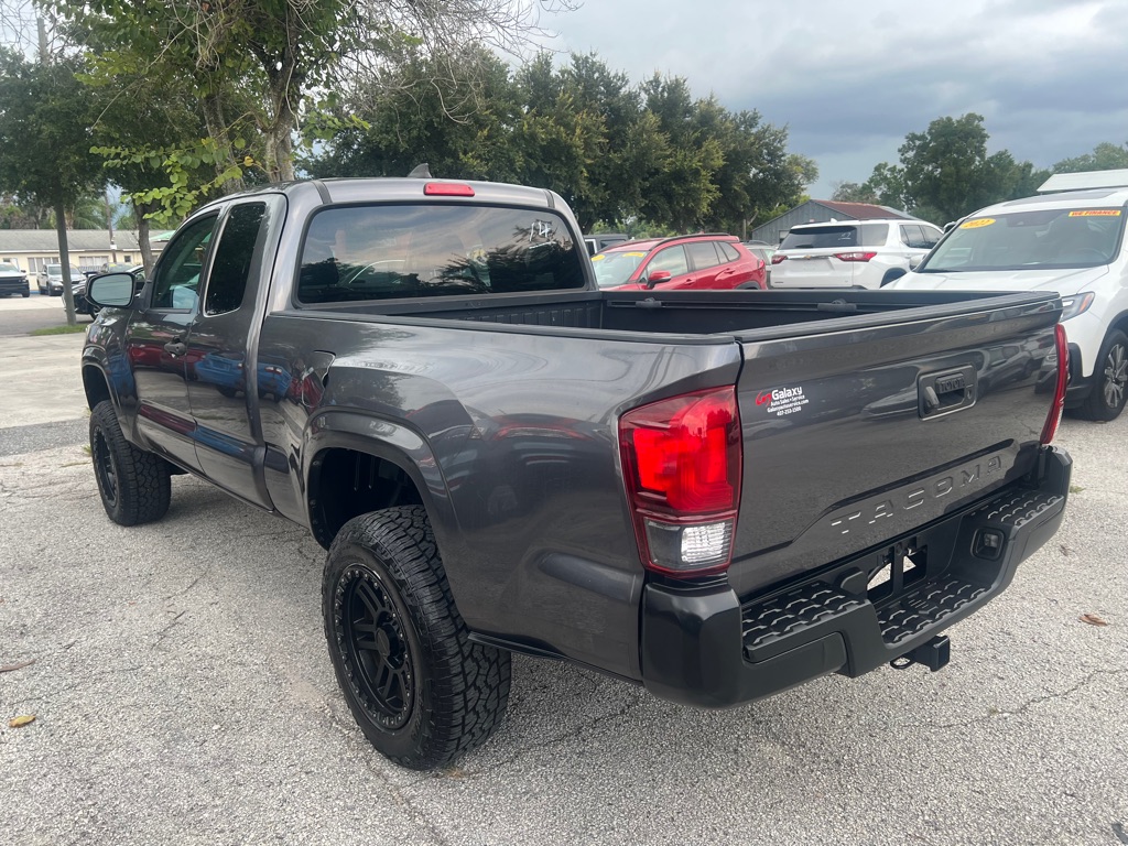 Photo 28 of this TOYOTA TACOMA