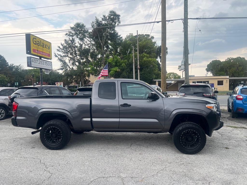 Photo 33 of this TOYOTA TACOMA