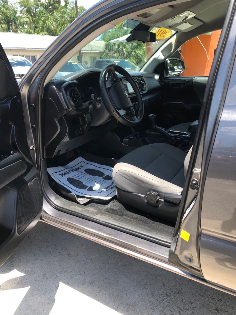 Photo 7 of this TOYOTA TACOMA