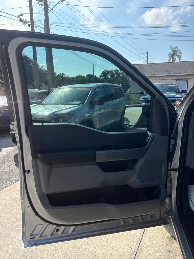 Photo 22 of this FORD F150