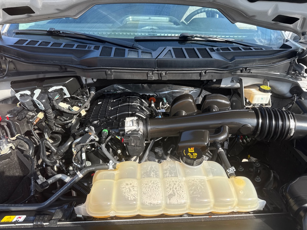 Photo 25 of this FORD F150