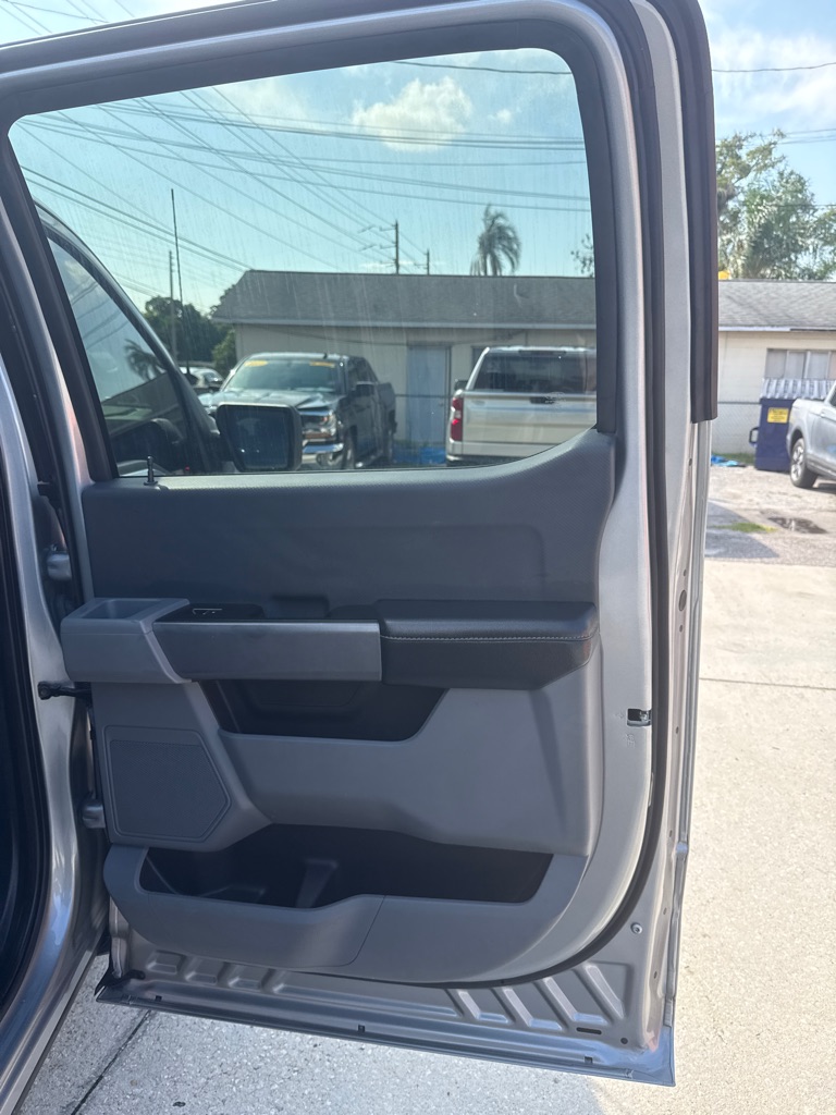 Photo 9 of this FORD F150