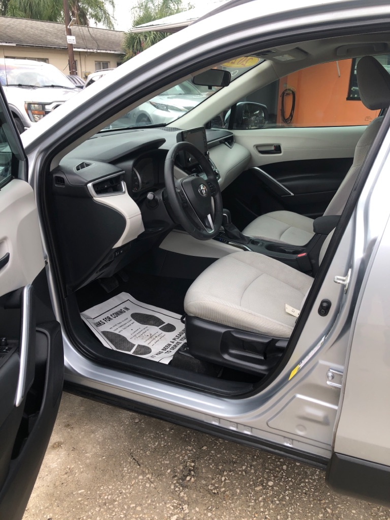 Photo 6 of this TOYOTA COROLLA CROSS