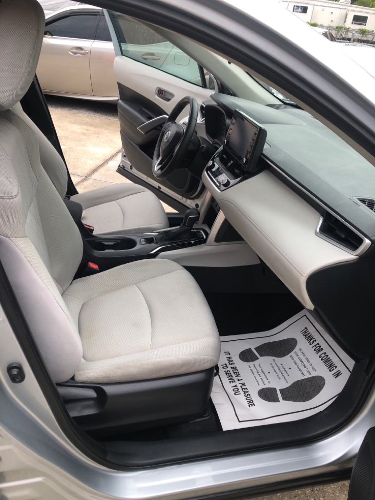 Photo 10 of this TOYOTA COROLLA CROSS