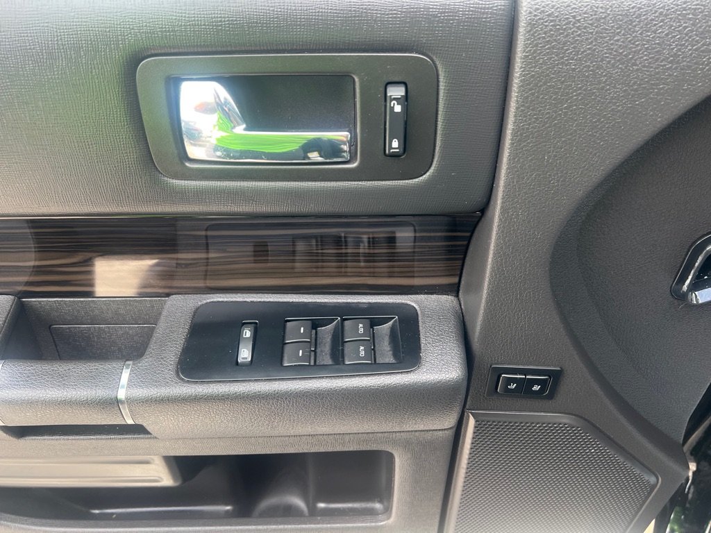 Photo 29 of this FORD FLEX