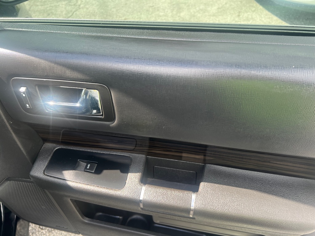 Photo 14 of this FORD FLEX