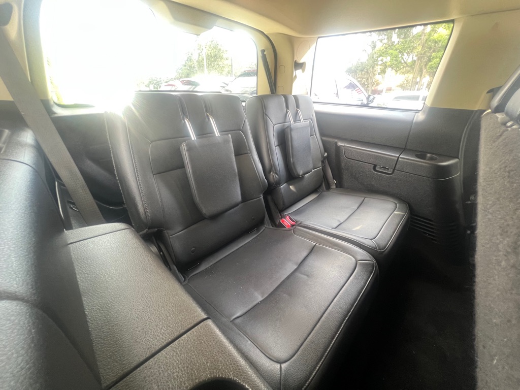Photo 18 of this FORD FLEX